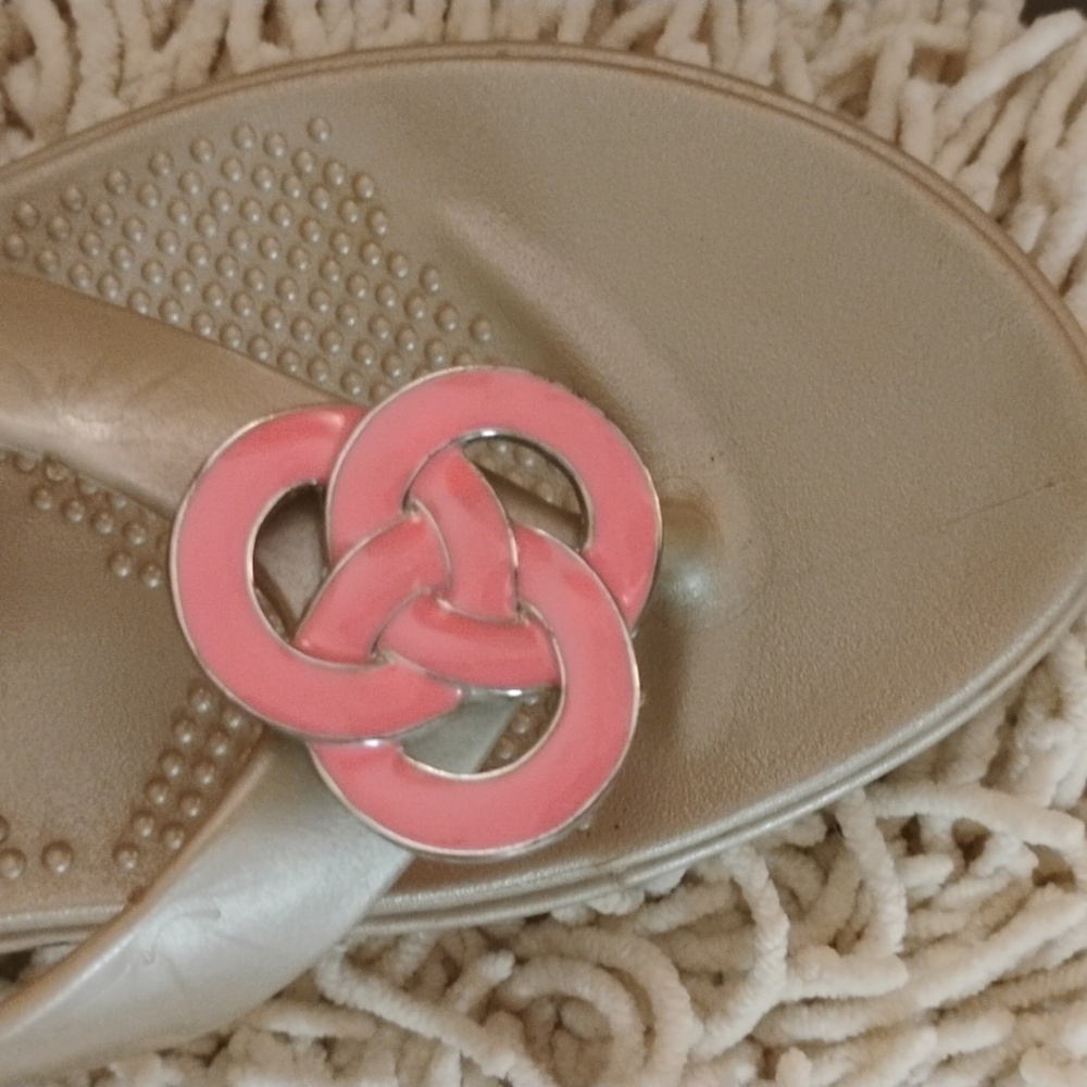 Oka B Sandy Gold And Coral Accent Flipflops - Picture 4 of 9